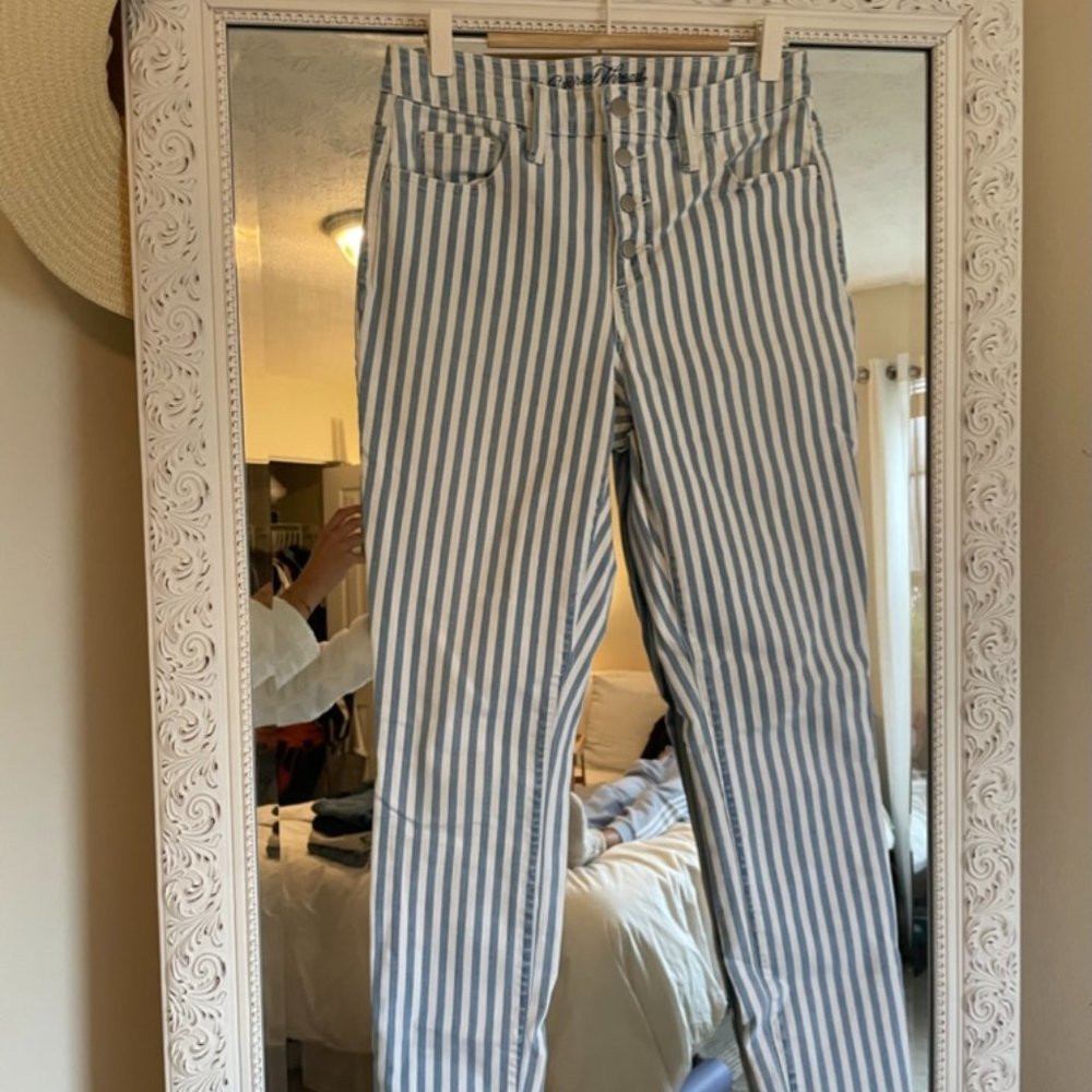 Women's Blue and White Striped Button Up Pants Size 6/28R